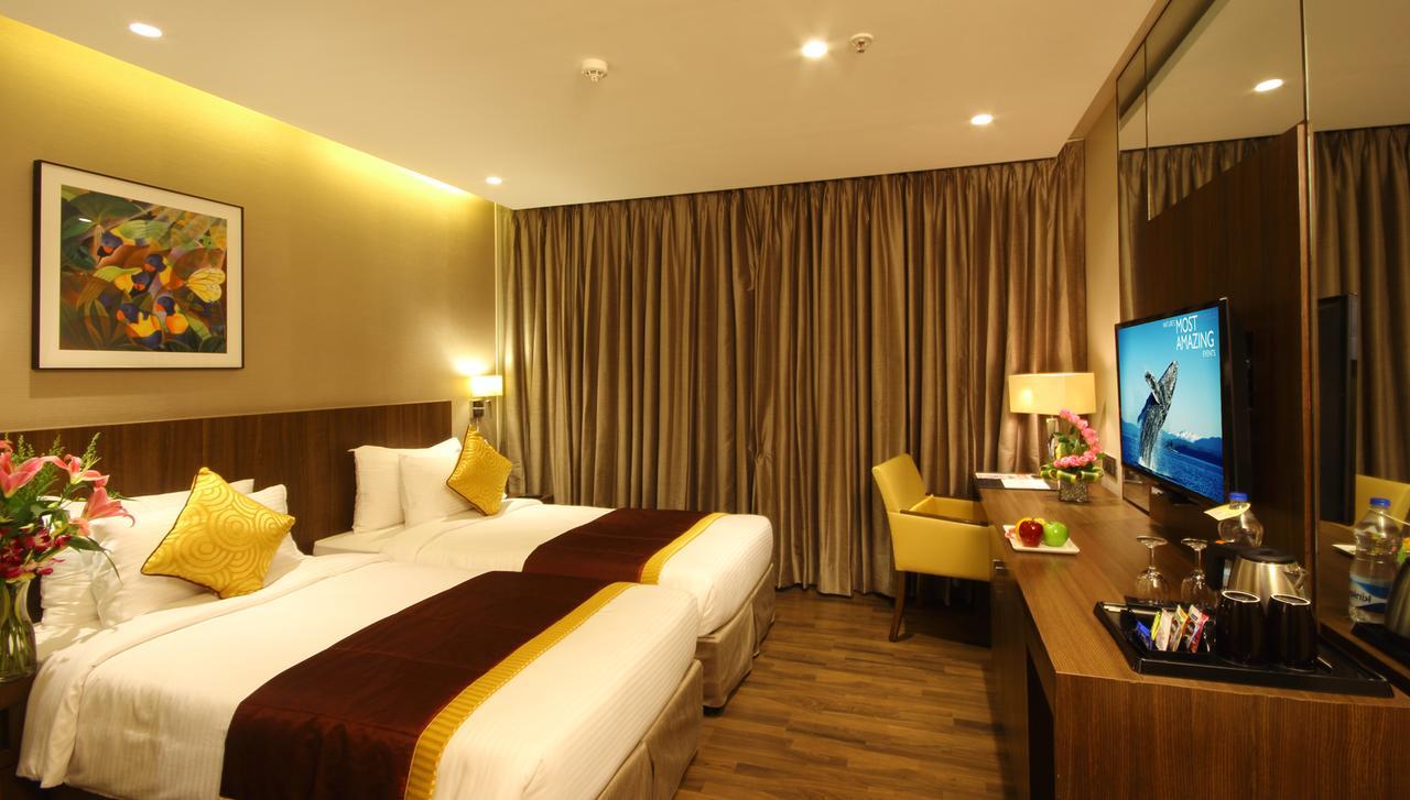 Hotel Fidalgo Пуне Екстер'єр фото