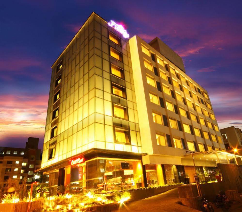 Hotel Fidalgo Пуне Екстер'єр фото