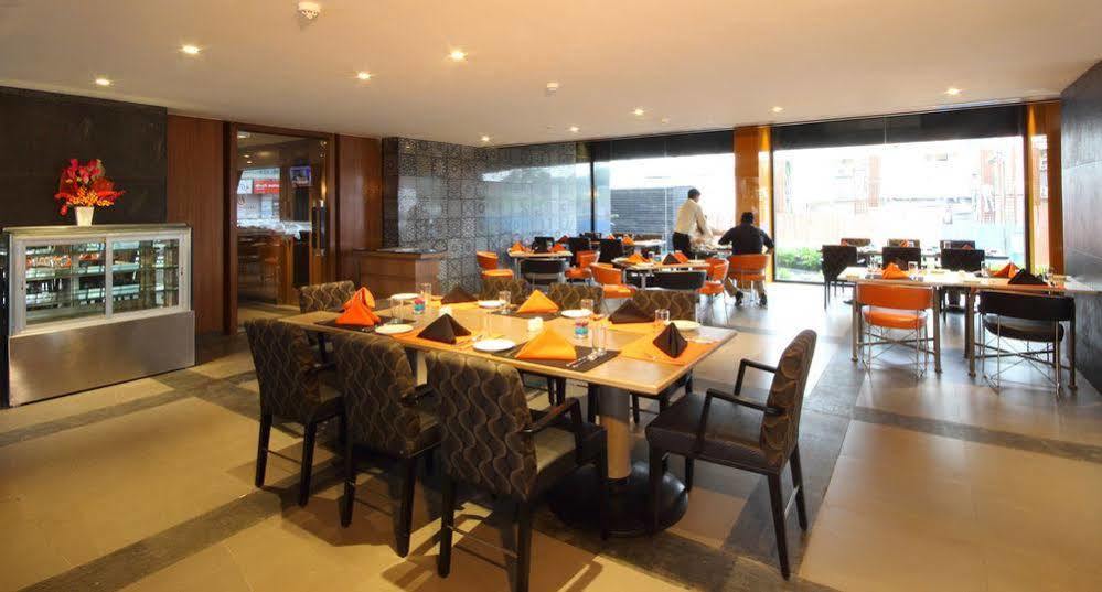 Hotel Fidalgo Пуне Екстер'єр фото